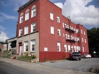 Mayor Manor in Bluefield, WV - Foto de edificio - Building Photo