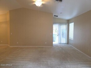 3212 E Kerry Ln in Phoenix, AZ - Building Photo - Building Photo