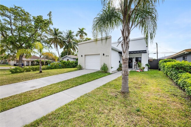 2912 NW 8th Pl in Fort Lauderdale, FL - Building Photo - Building Photo