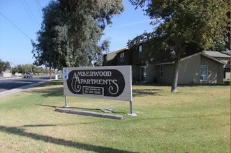 Amberwood Apartments in Hanford, CA - Building Photo - Building Photo