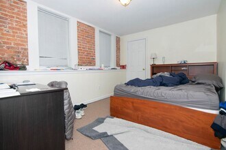 60 Gibbs St in Brookline, MA - Building Photo - Building Photo