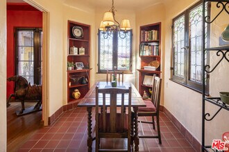 2005 Holmby Ave in Los Angeles, CA - Building Photo - Building Photo