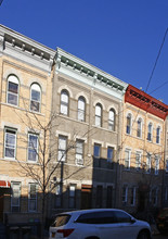 329 Menahan St in Brooklyn, NY - Building Photo - Building Photo