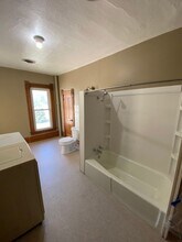 1115 McClellan St in Tama, IA - Building Photo - Building Photo