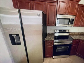 5881 NW 32nd Ave in Miami, FL - Building Photo - Building Photo