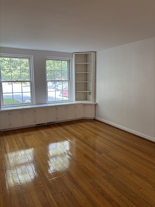property at 3441 S Stafford St