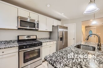 8516 Willow Oak Rd in Parkville, MD - Building Photo - Building Photo