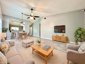 818 Maple Forest Dr in Orlando, FL - Building Photo - Building Photo