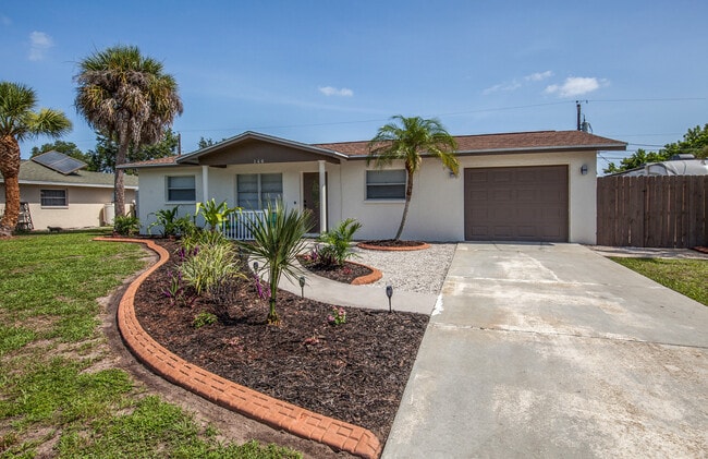 140 Columbia Rd in Venice, FL - Building Photo - Building Photo