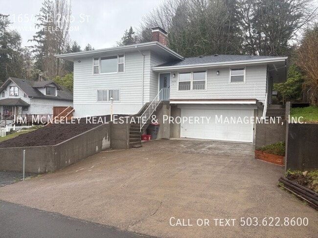 1654 SE 2nd St in Astoria, OR - Building Photo - Building Photo
