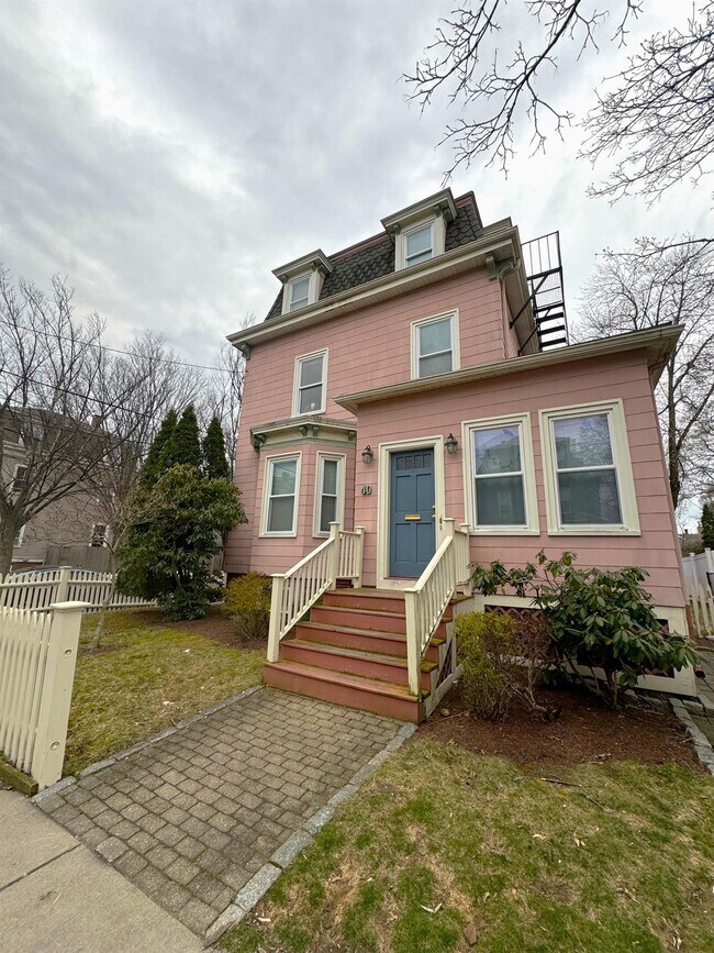 40 Chester St, Unit 1