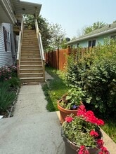 809 Croghan Ave, Unit 2 of a duplex in Joliet, IL - Foto de edificio - Building Photo