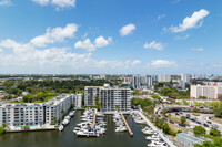 River Run Yacht Club Condominiums in Miami, FL - Building Photo - Building Photo