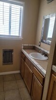 3656 W 113th St, Unit 1 Bedroom in Inglewood in Inglewood, CA - Building Photo