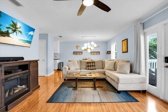 101 Pompano Dr SE in St. Petersburg, FL - Building Photo - Building Photo