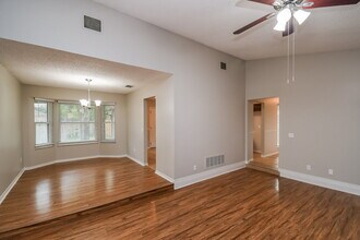 810 Hardwood St in Orange Park, FL - Building Photo - Building Photo