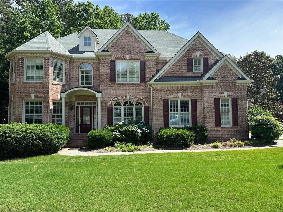 10995 Abbotts Station Dr in Duluth, GA - Building Photo
