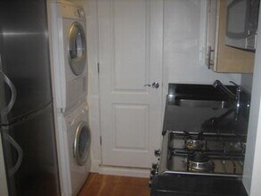 697 TENTH (47th St & 48th St), #5FS in New York, NY - Foto de edificio - Building Photo