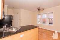 3244 N Clifton Ave, Unit 3246-e3 in Chicago, IL - Building Photo - Building Photo