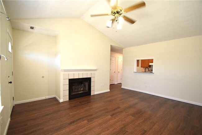 207 SE 16th St in Bentonville, AR - Building Photo - Building Photo