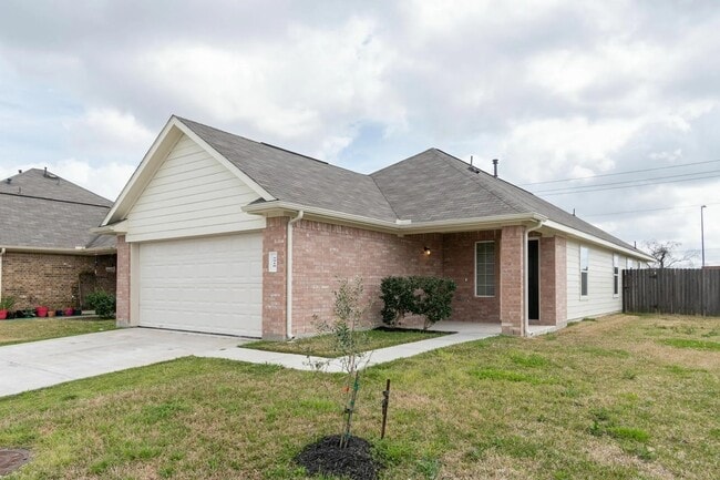 5918 Dawn Misty Ln in Houston, TX - Building Photo - Building Photo