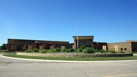 7010 SW Montara Pkwy in Topeka, KS - Foto de edificio - Building Photo