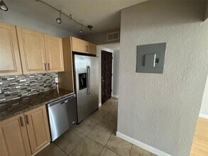 3301 Spanish Moss Terrace, Unit 604 in Lauderhill, FL - Building Photo - Building Photo