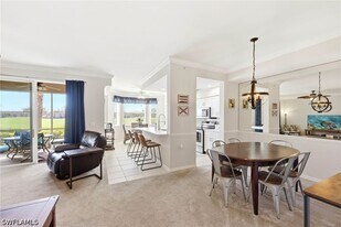 2700 Cypress Trace Cir in Naples, FL - Building Photo