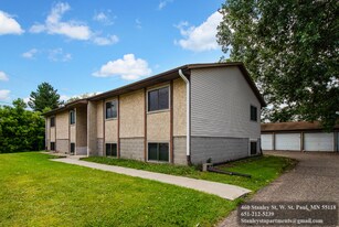 460 Stanley St, Unit 2 in West St. Paul, MN - Building Photo