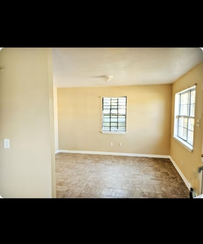 1330 Alabo St in New Orleans, LA - Foto de edificio - Building Photo