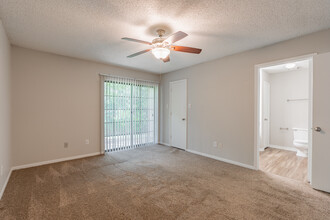 Cordova Creek in Cordova, TN - Building Photo - Interior Photo