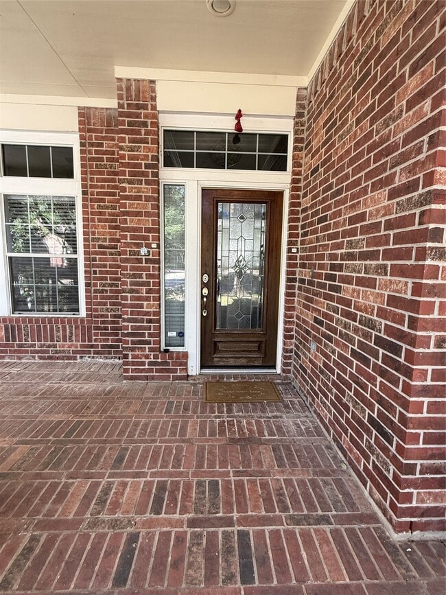 property at 814 Spring Mist Ct