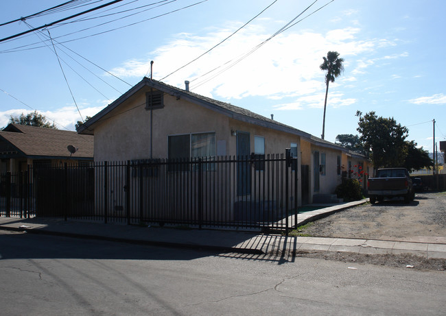 144 W Hall Ave in San Ysidro, CA - Building Photo - Building Photo