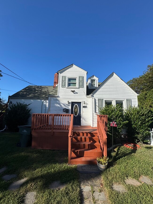 property at 1018 Wolcott Ave