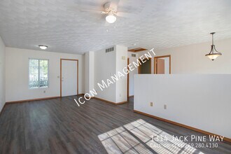 1314 Jack Pine Way in Kalamazoo, MI - Building Photo - Building Photo