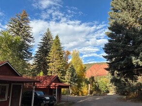1293 Co Rd 117, Unit Cabin in Glenwood Springs, CO - Foto de edificio - Building Photo