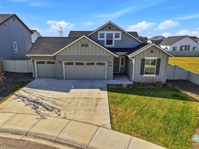 property at 13735 S Baroque Ave