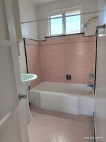 5404 La Mirada Ave in Los Angeles, CA - Building Photo