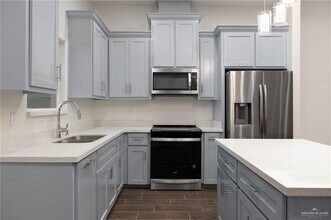 3107 E Tamarindo Ave in Hidalgo, TX - Building Photo - Building Photo