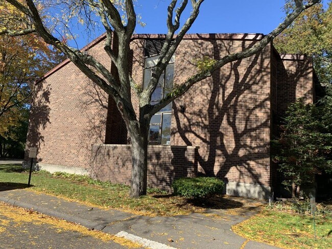 235 Henry Ave in Stratford, CT - Building Photo - Building Photo