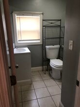 10 Winsor St, Unit 10 Winsor st apt#3 in New Bedford, MA - Building Photo - Building Photo