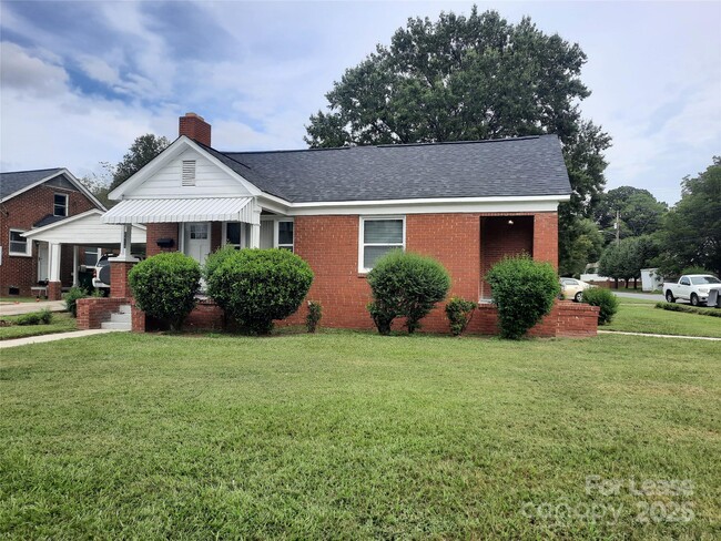 property at 2424 Statesville Ave