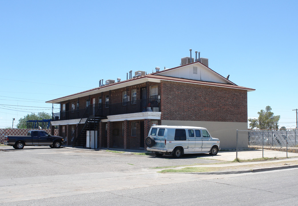 112 Durrill Dr in El Paso, TX - Building Photo