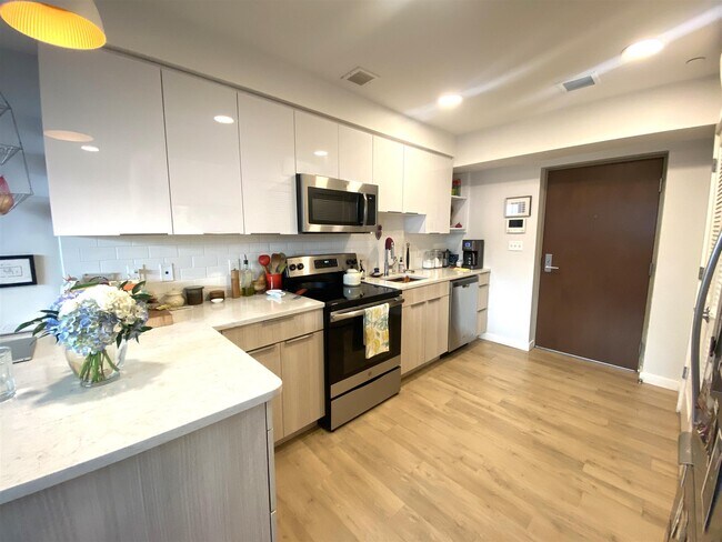 9 Soden St, Unit 007 in Cambridge, MA - Building Photo - Building Photo