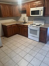 74 S Washington St-Unit -5 in Norton, MA - Foto de edificio - Building Photo
