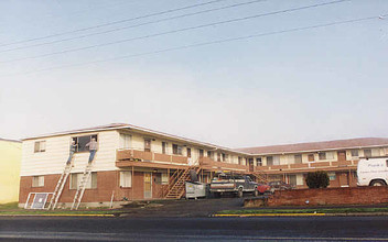 The Lombardy Apartments in Portland, OR - Building Photo - Building Photo