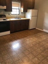 31 Townsend St-Unit -#1 in Abington, MA - Building Photo - Building Photo