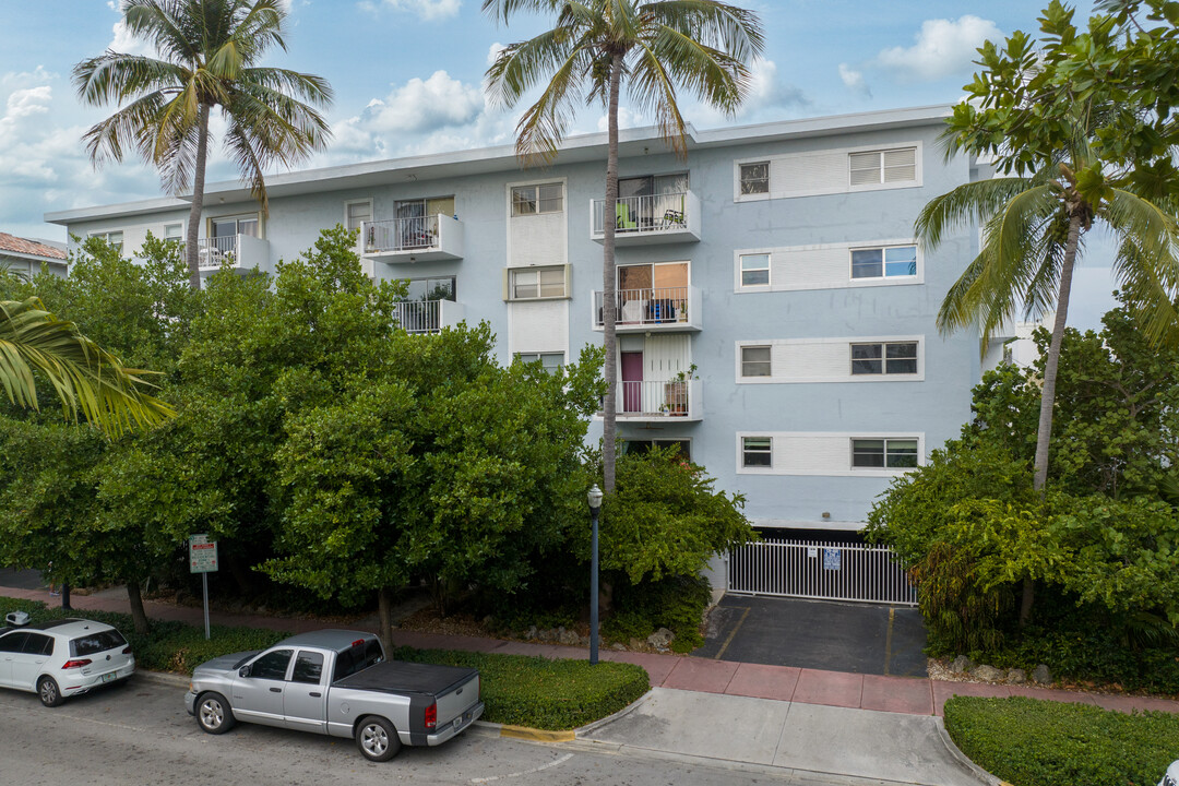 Meridian Plaza in Miami Beach, FL - Building Photo