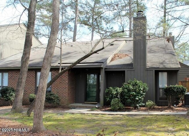 property at 904 Persimmon Pl