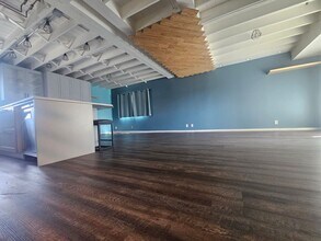 1567 W Jefferson Blvd in Los Angeles, CA - Building Photo - Building Photo
